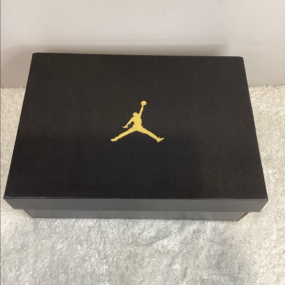 Air Jordan 1 Low - Picture 12 of 13